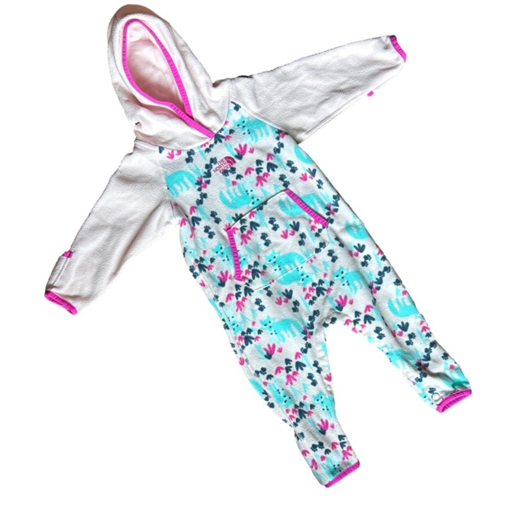 The North Face Infant Glacier One Piece size 6-12 months ☀️